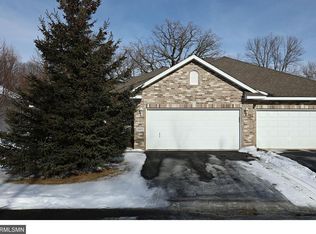 5092 E Oak Point Dr, Prior Lake, MN 55372