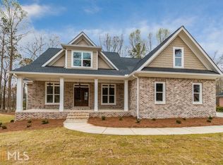936 Edgewater Dr, Loganville, GA 30052