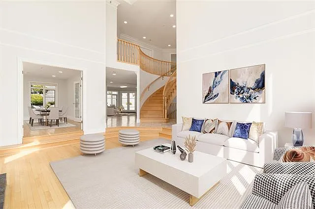 5 bed, 5426 sqft, $8,500 — Photo 3