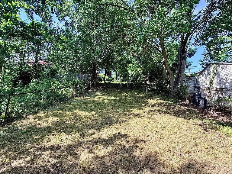 1305 Bellaire Pl — Photo 10
