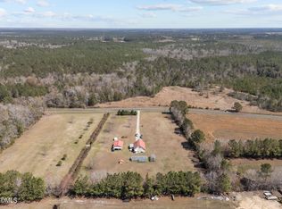 848 Chair Factory Rd, Whiteville, NC 28472