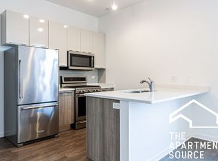 932 W Dakin St #402, Chicago, IL 60613