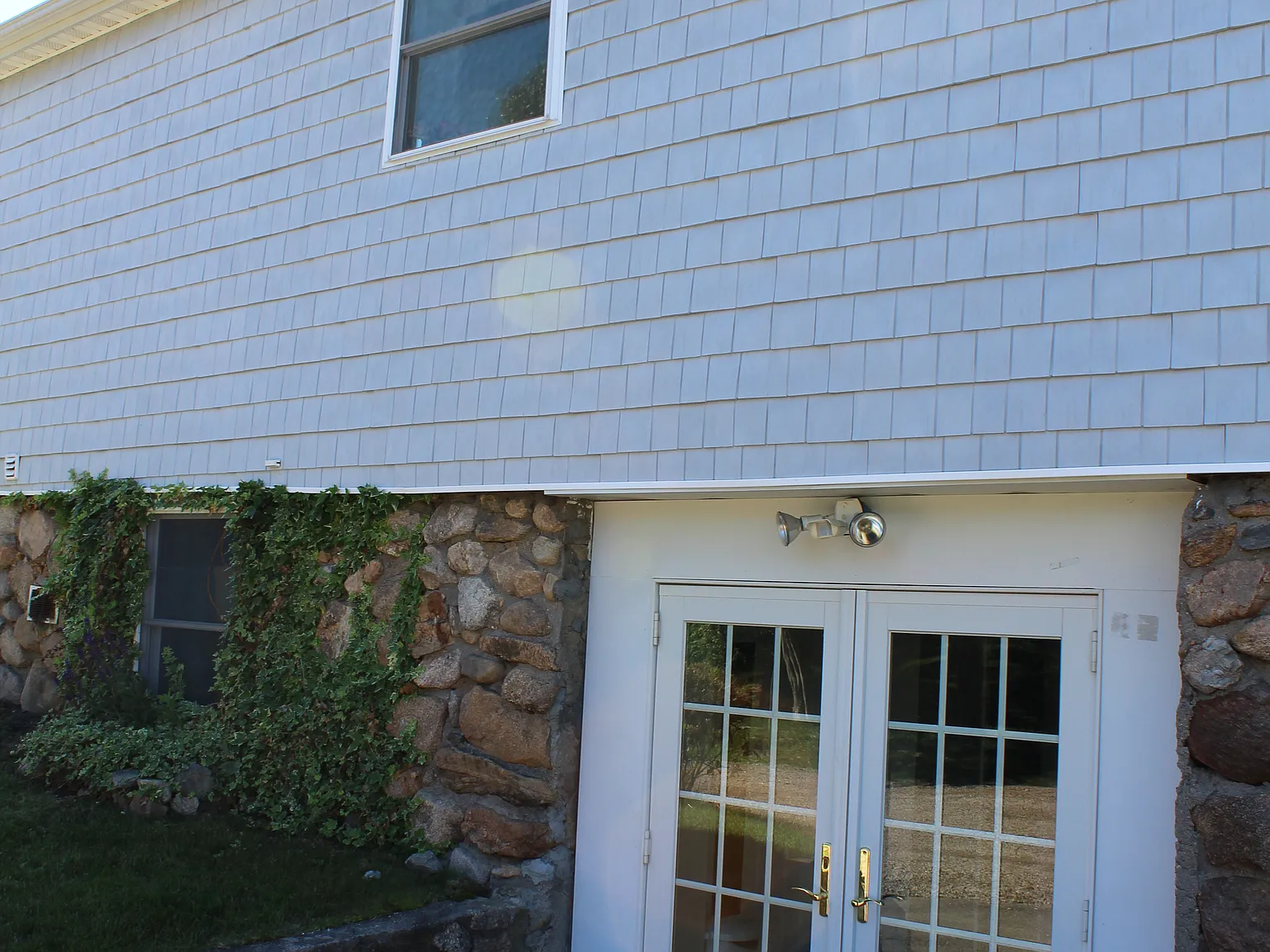 17 Trolley Ln — Photo 2