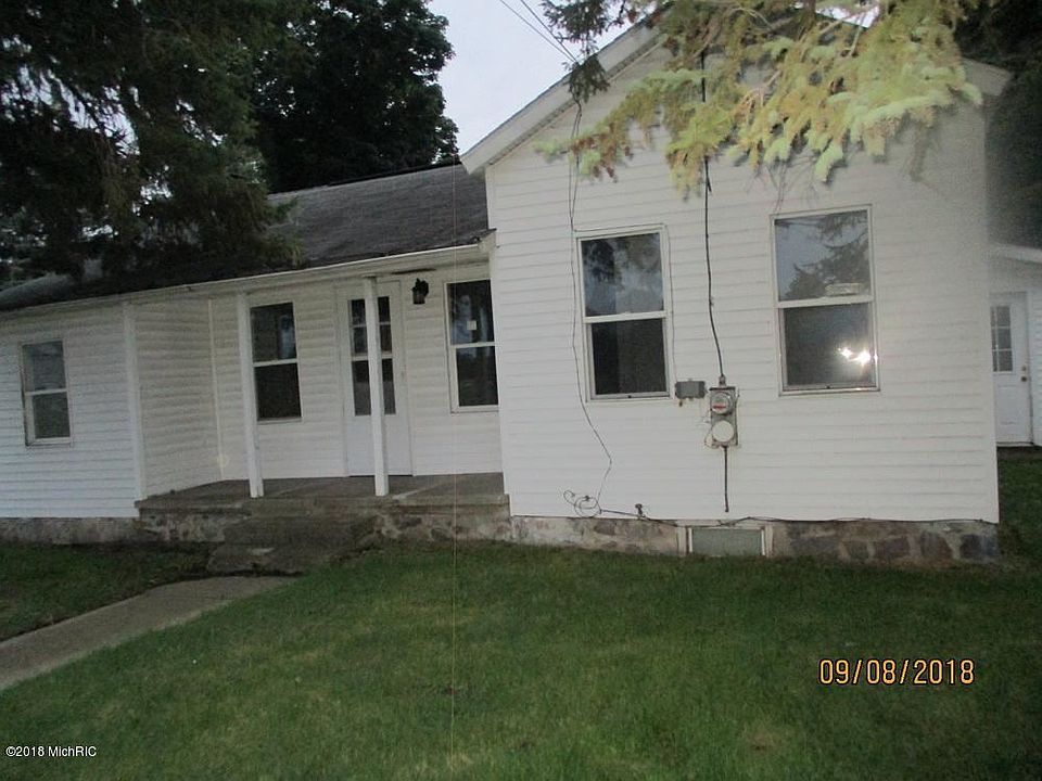 1st image of 400 S Elkhart St
