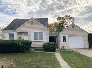 8036 Standard Ave, Center Line, MI 48015