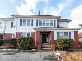 505 Bullocks Point Ave, Riverside, RI