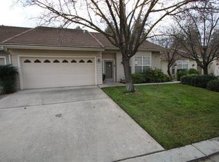 380 Village Dr, Dinuba, CA