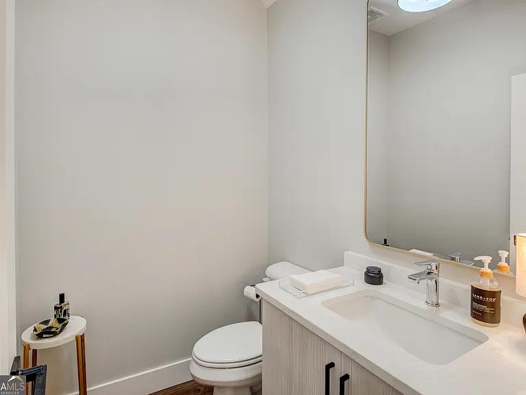 119 Chateau Dr — Photo 15