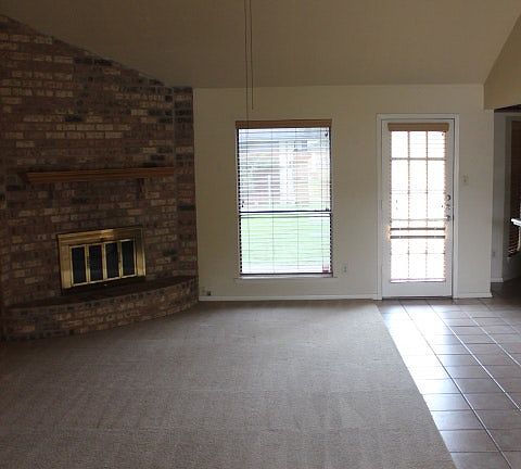 2nd image of 1181 Briarmeadow Dr