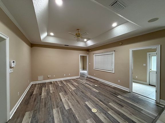 5th image of 808 Lark St #1