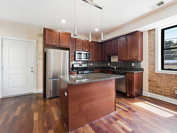 5th image of 6410 N Hoyne Ave APT 2W