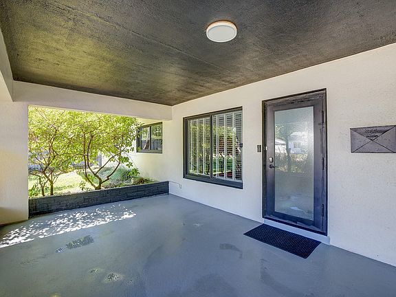 5th image of 3281 NE 15th Avenue