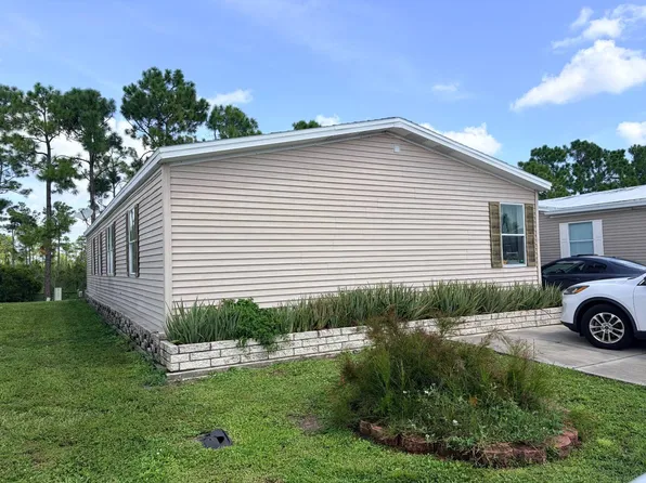 3779 Golf Cart Dr, North Fort Myers, FL 33917