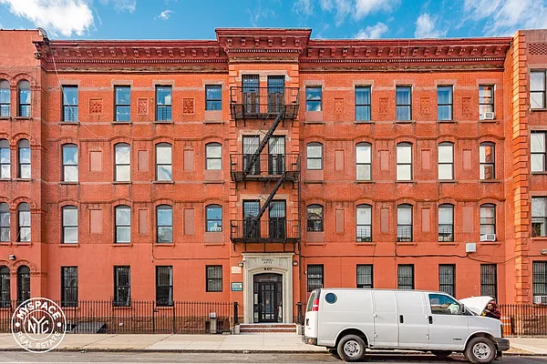 Rented by MySpaceNYC | media 23