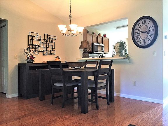 3rd image of 1358 Camero Dr