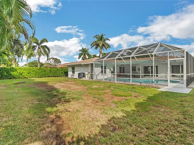 4556 Lakewood Blvd — Photo 13