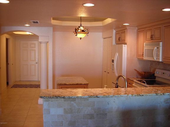 4th image of 817 Mystic Dr APT 204