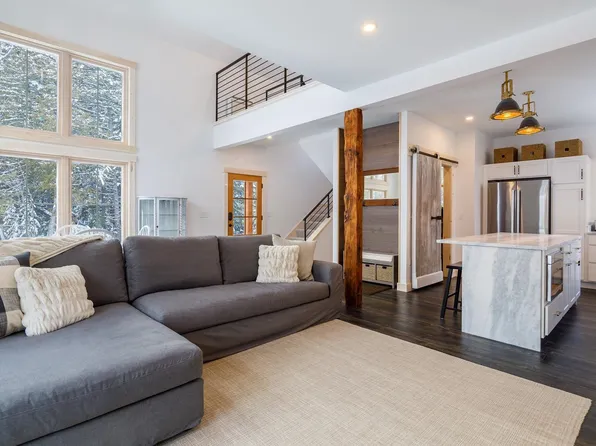 5 Panaway Court, Campton, NH 03223