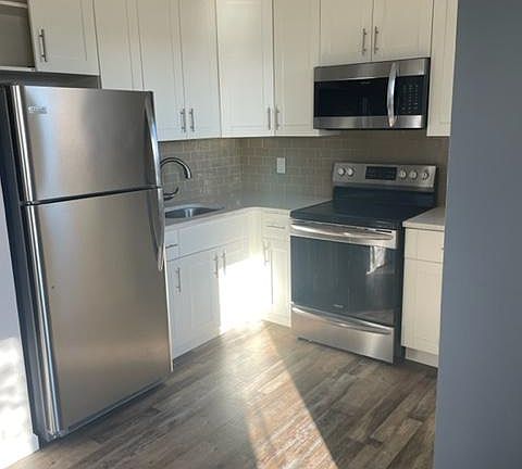 3rd image of 0 Park Ave #2
