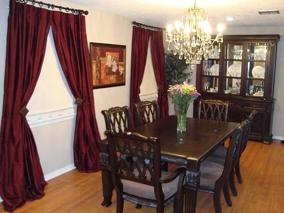 4th image of 1613 Taft Park