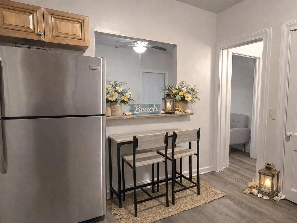 333 Walton Blvd #3