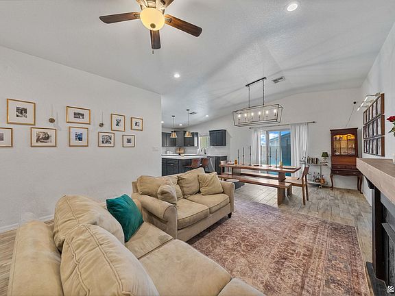 5th image of 11604 E 33rd Ln