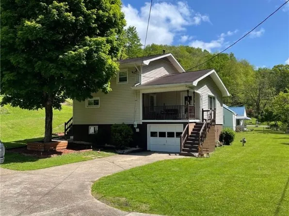 1694 Sugar Creek Dr, Charleston, WV 25387