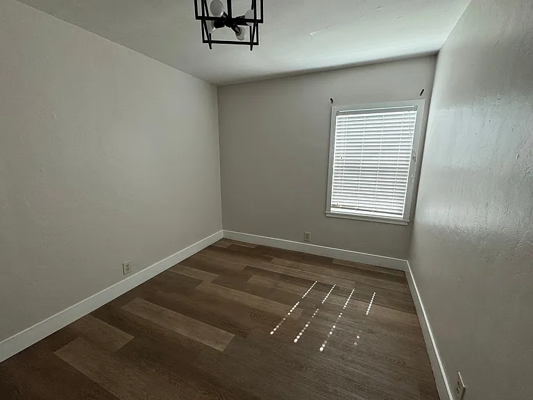 1128 Orange Ave — Photo 7