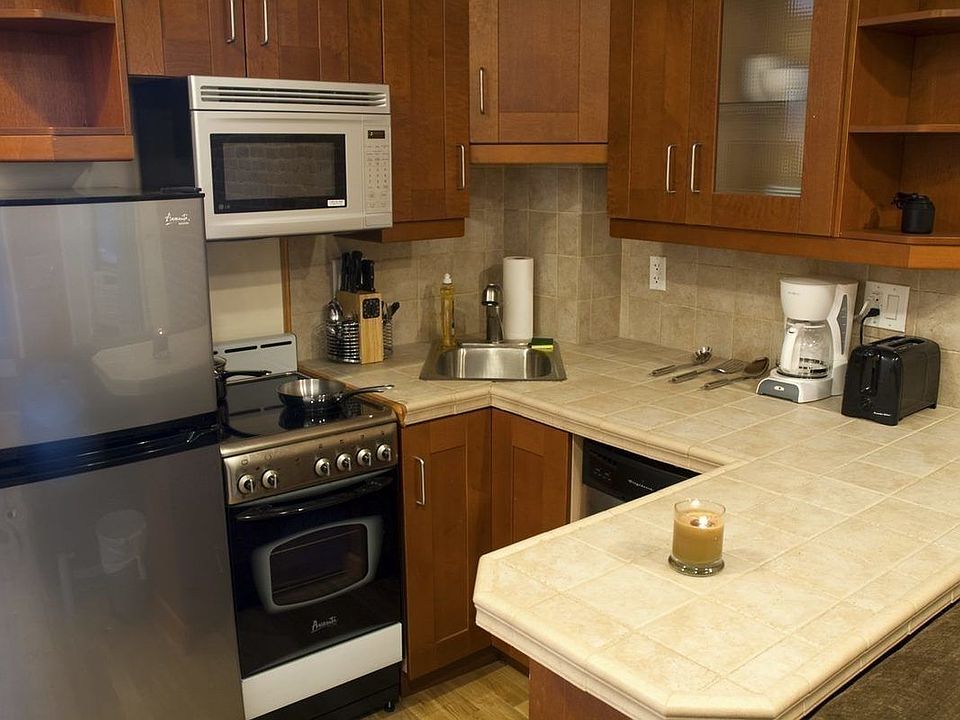 1st image of 336 E 94th St #4B