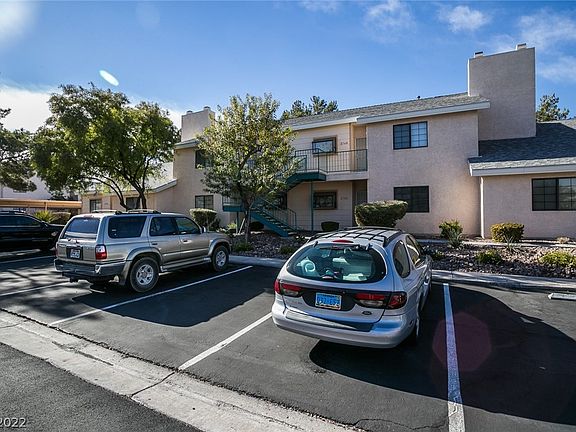 3rd image of 2768 Carnation Ln #6