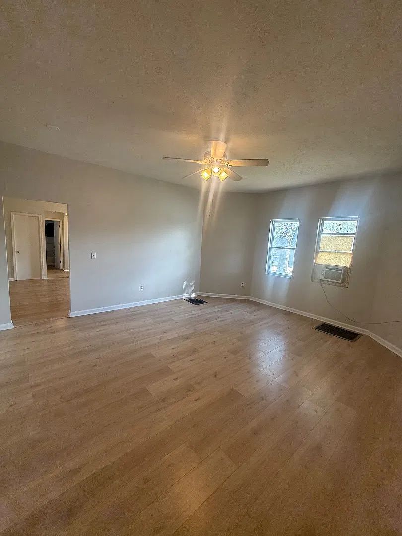 16 W 10th Ave - Unit 2 — Photo 3