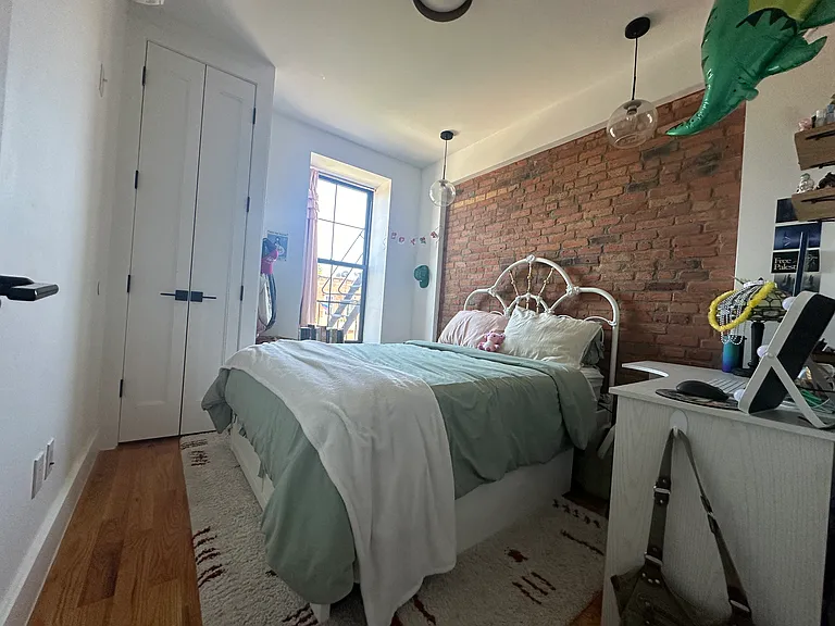 1468 Fulton St #2R — Photo 7