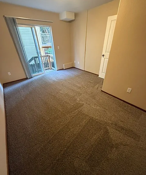 4 SW Boundary St #3 — Photo 24