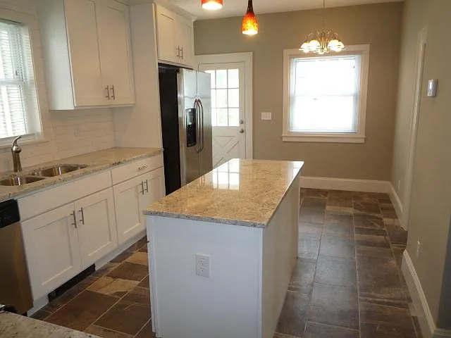 2739 Emerson Ave S — Photo 6