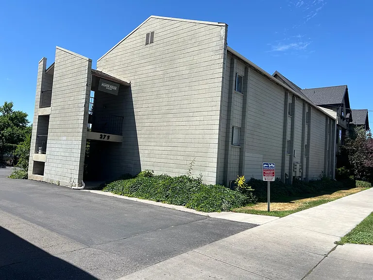 275 W 500 N — Photo 2