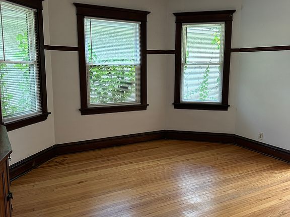 2nd image of 2041 Pratt Ct