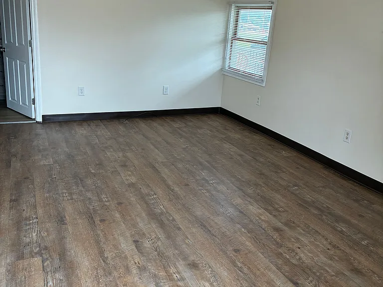 237 Virginia St — Photo 5