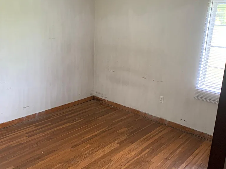 120 Alex Seal Ln — Photo 3