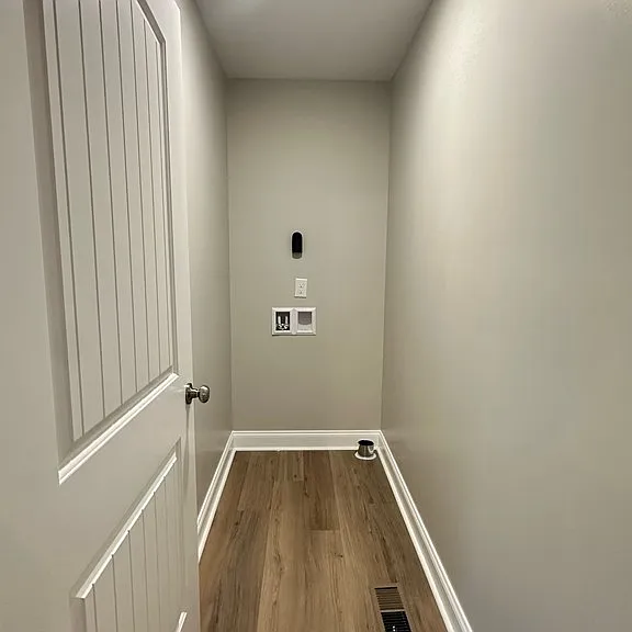 1608 River Rd NE — Photo 9