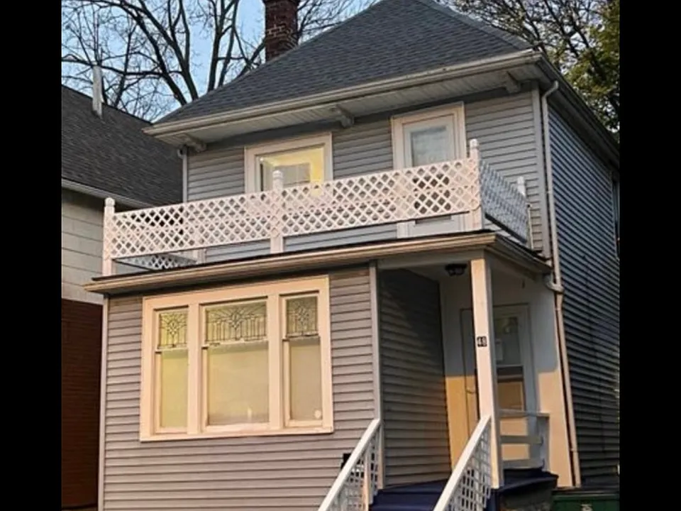 48 Custer St
