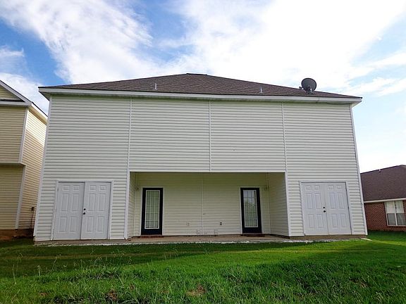 3rd image of 391 Kirk Cauldy Dr