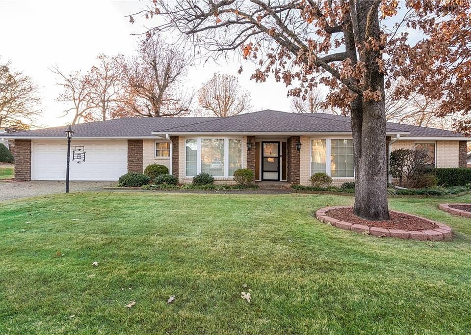 1st image of 9808 Essex Pl