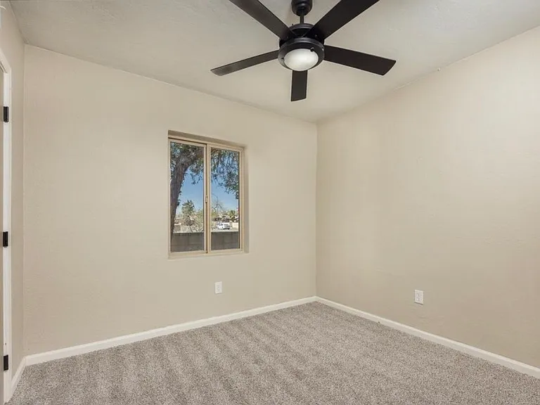 1700 E Grant Rd — Photo 11