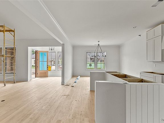4th image of 6343 Rosemeade St