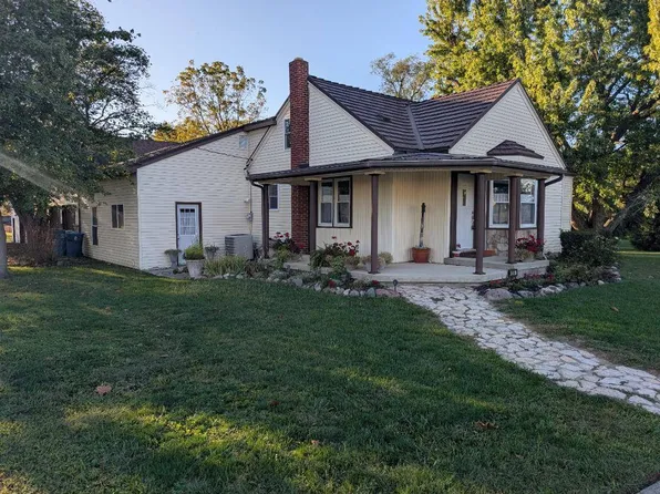 205 S 2nd St, Anna, OH 45302