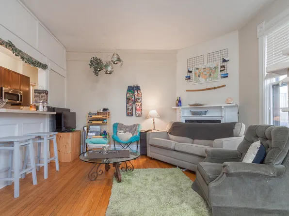 313 E Mifflin St APT 4, Madison, WI 53703