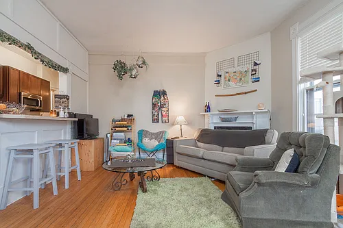 313 E Mifflin St #4 Photo 1 313 E Mifflin St #4 Photo 1