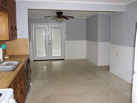 4th image of 3112 County Ave