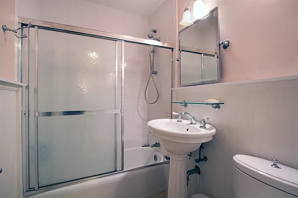 Rented by Nest Seekers International | media 6