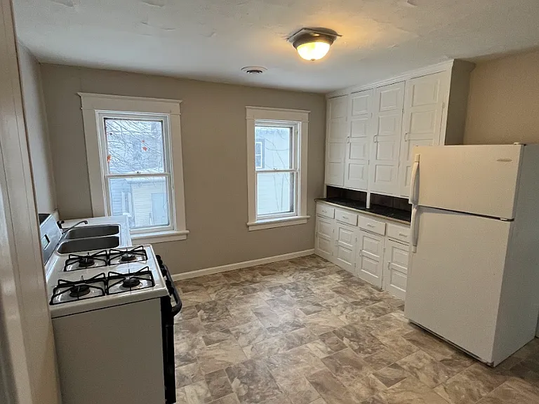 424 Poplar St #2 — Photo 2